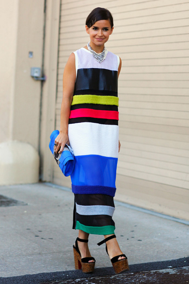 striped-fashion-street-style-contrast-dress-streetpeeper